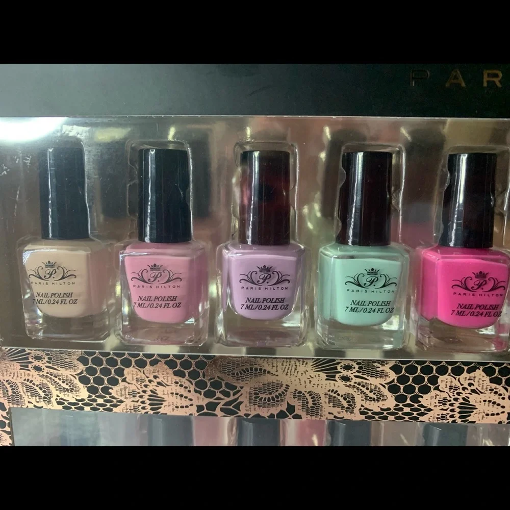 Paris Hilton Nail Set - Picture 3 of 7